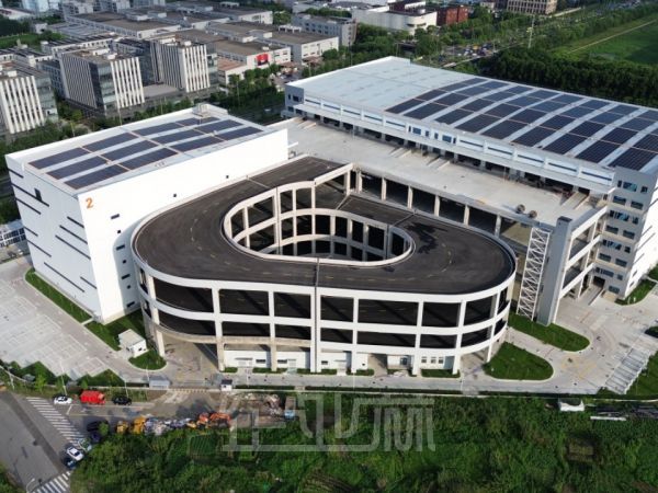厂房正门图